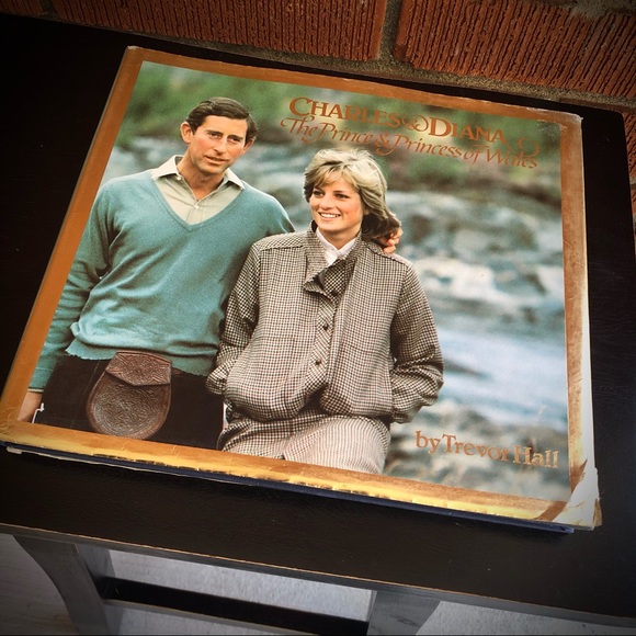 Princess Diana Books - Picture 8 of 12